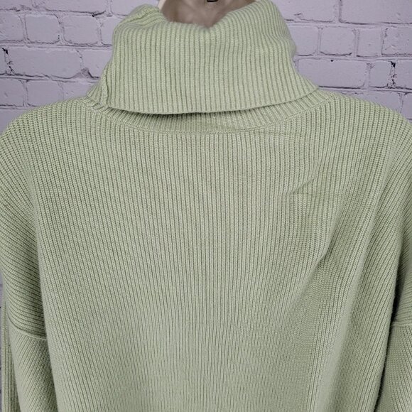 Free People Green Knit Oversized Pullover Turtleneck Sweater Size Medium M - Picture 7 of 11